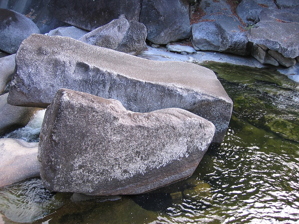 253 Babinda Boulders.jpg